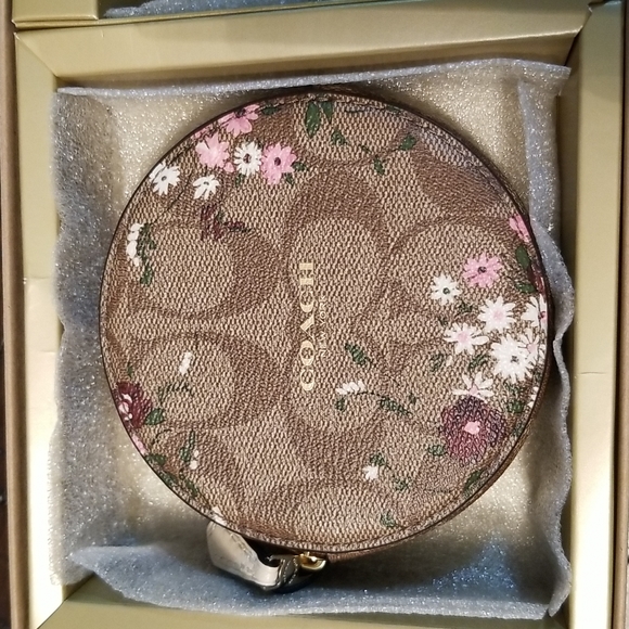 Coach Mini Wallet - Picture 4 of 6